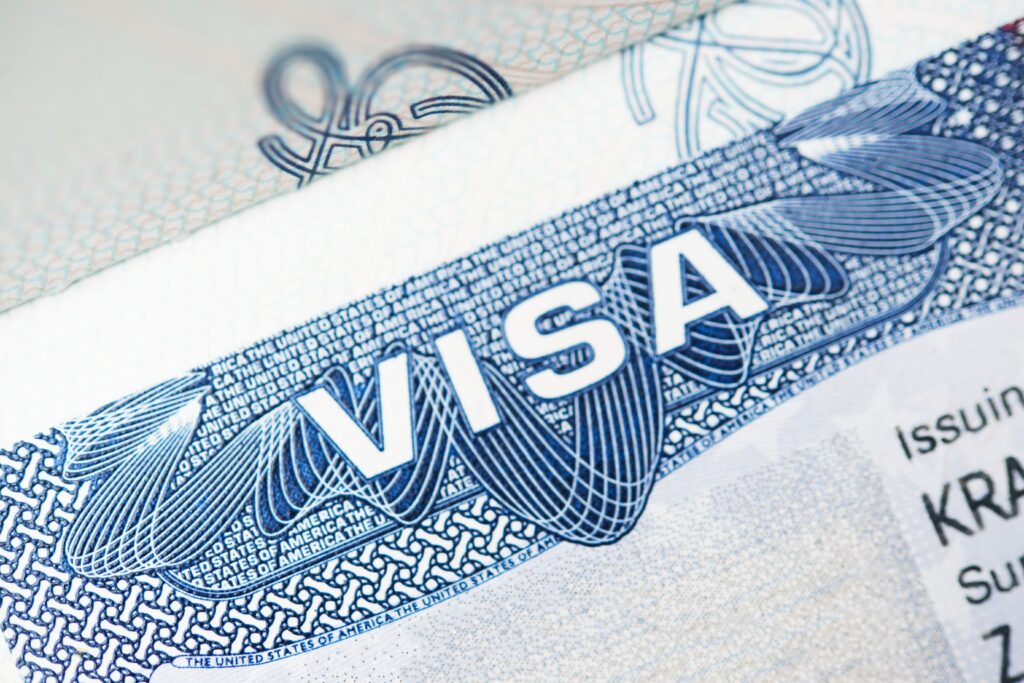 Qué pasa si te quedas más tiempo del permitido en tu visa