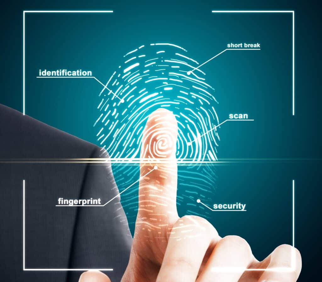 Cambios en verificaciones del FBI afectan solicitudes migratorias