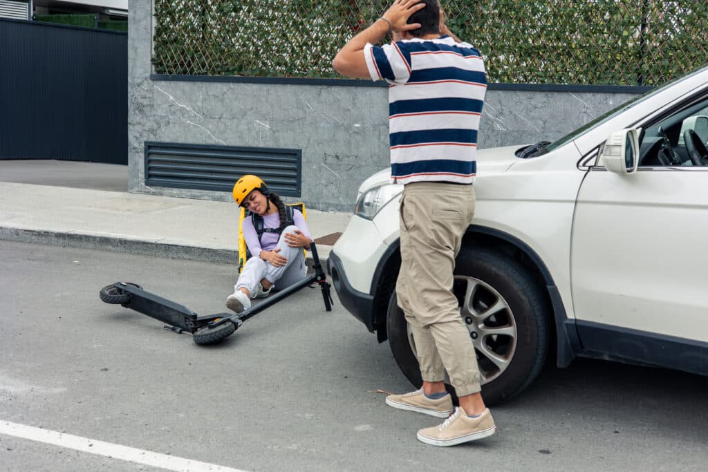 Accidentes en scooters eléctricos: qué hacer si te lesionas en USA
