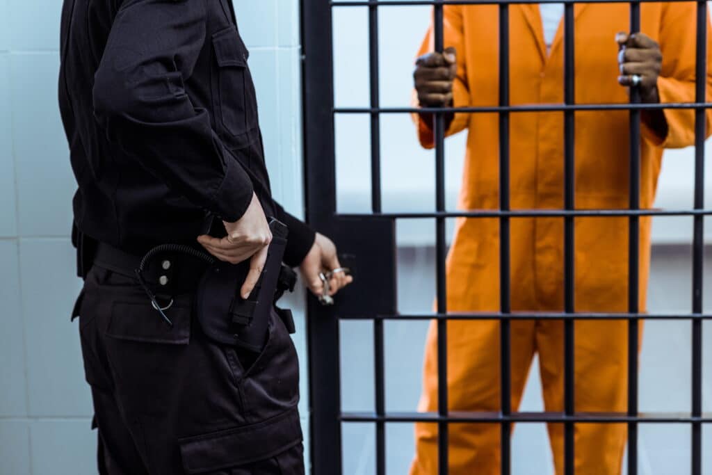 Fianzas de inmigración: lo que debes saber ante una detención de ICE